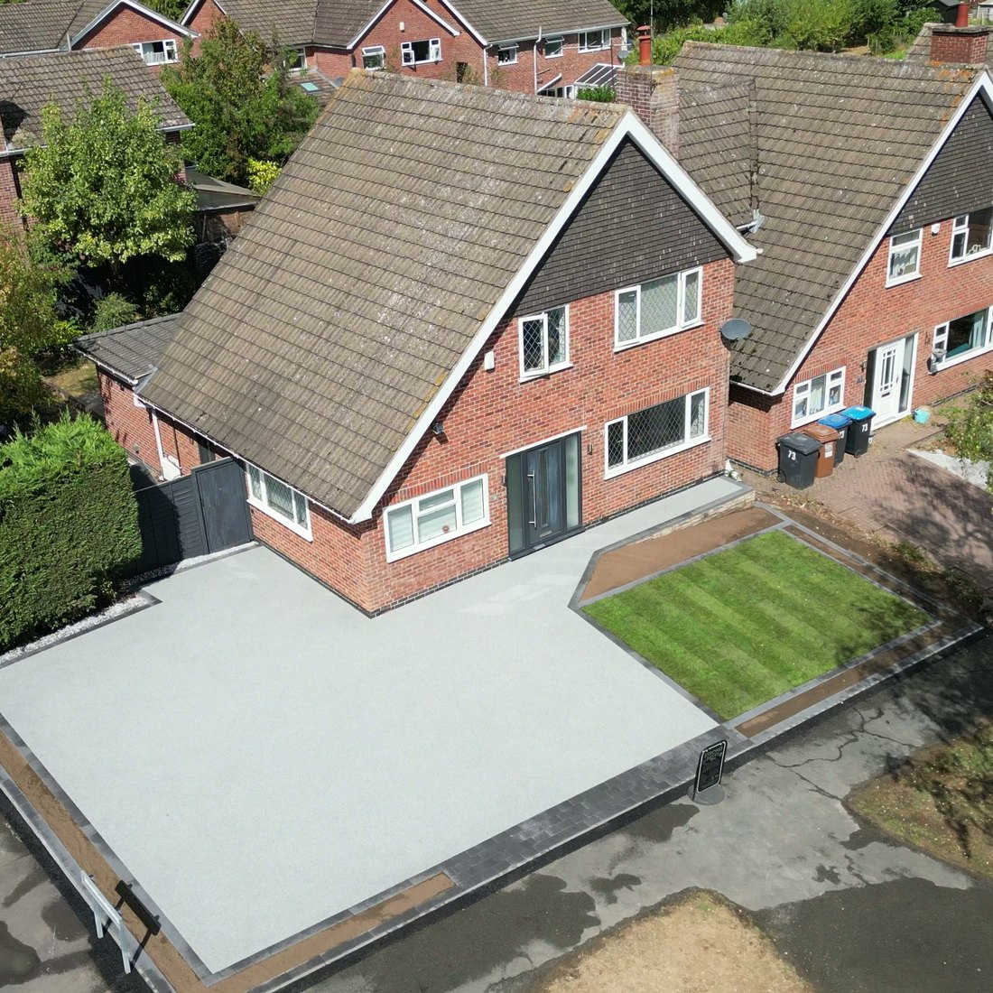 Strong Drives — Resin bound driveway