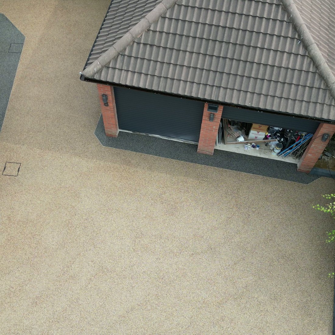 Honey gold resin bound driveway completed by Strong Drives at Ashton Green, Leicester